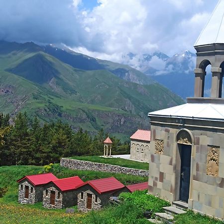 Crystal Kazbegi Hotel Екстериор снимка