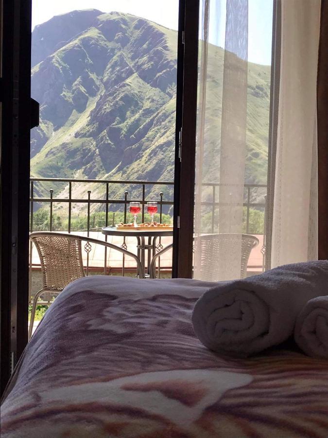 Crystal Kazbegi Hotel Екстериор снимка