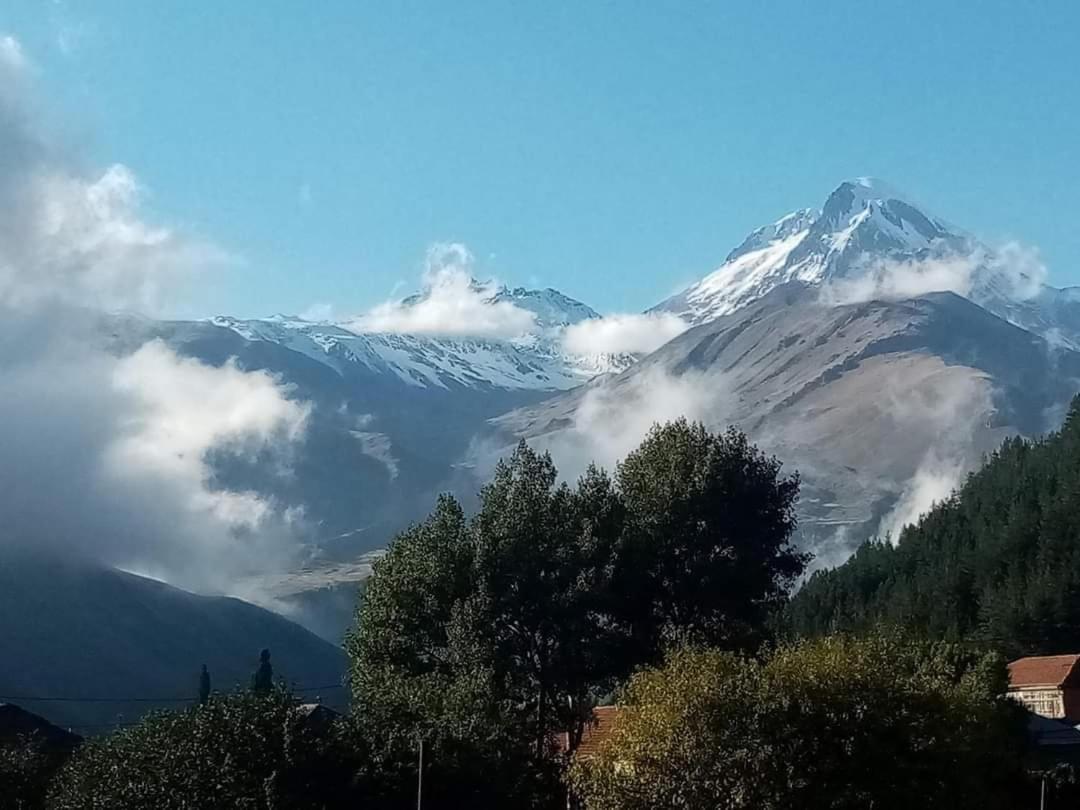 Crystal Kazbegi Hotel Екстериор снимка